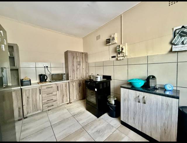 3 BEDROOM HOUSE FOR SALE IN VANDERBIJLPARK CW 1
